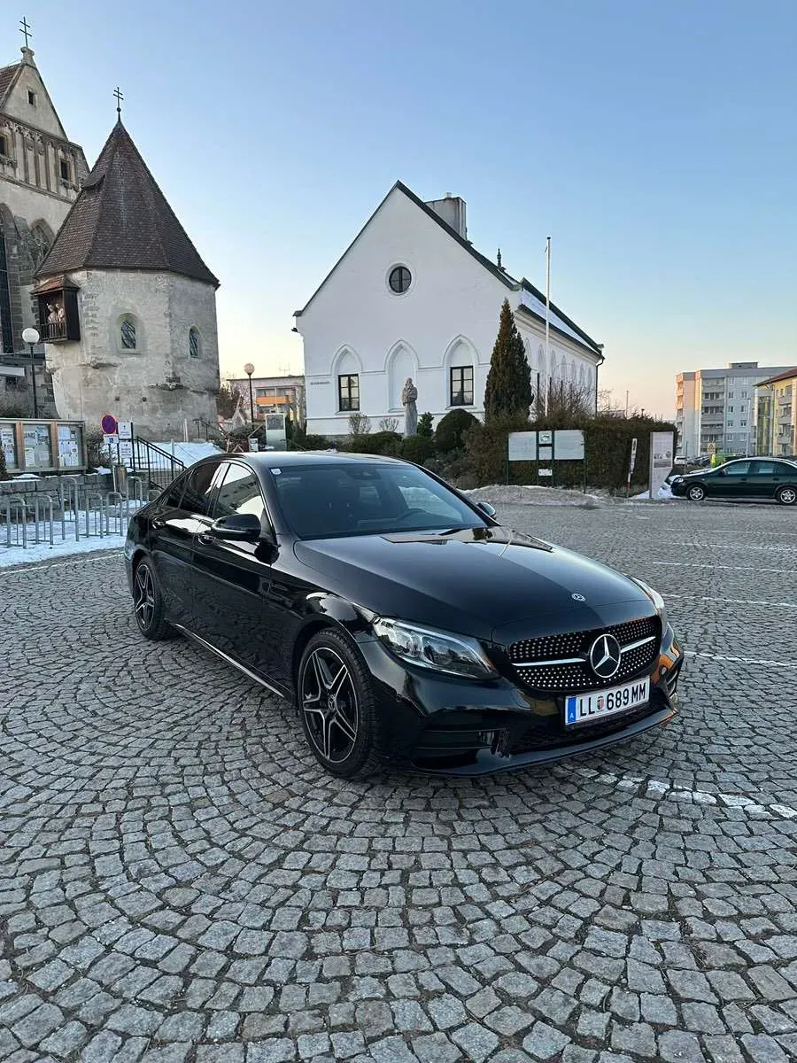 Mercedes-Benz C-Class 2019 photo 3