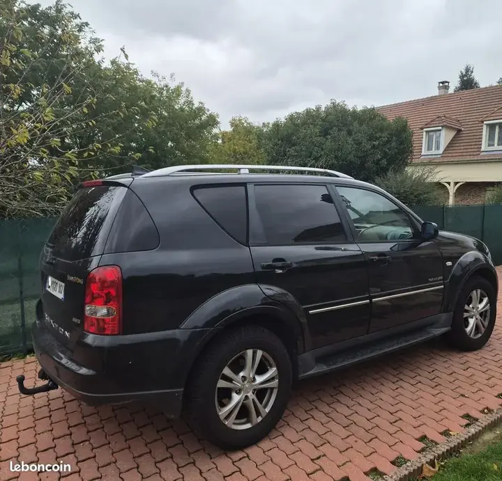 KG Mobility Rexton 2012 photo 2