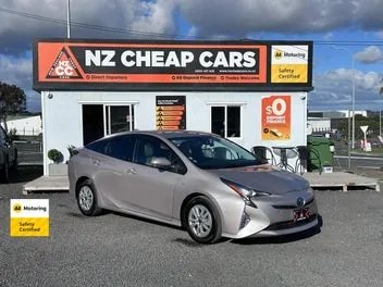 Toyota Prius 2015 photo 2