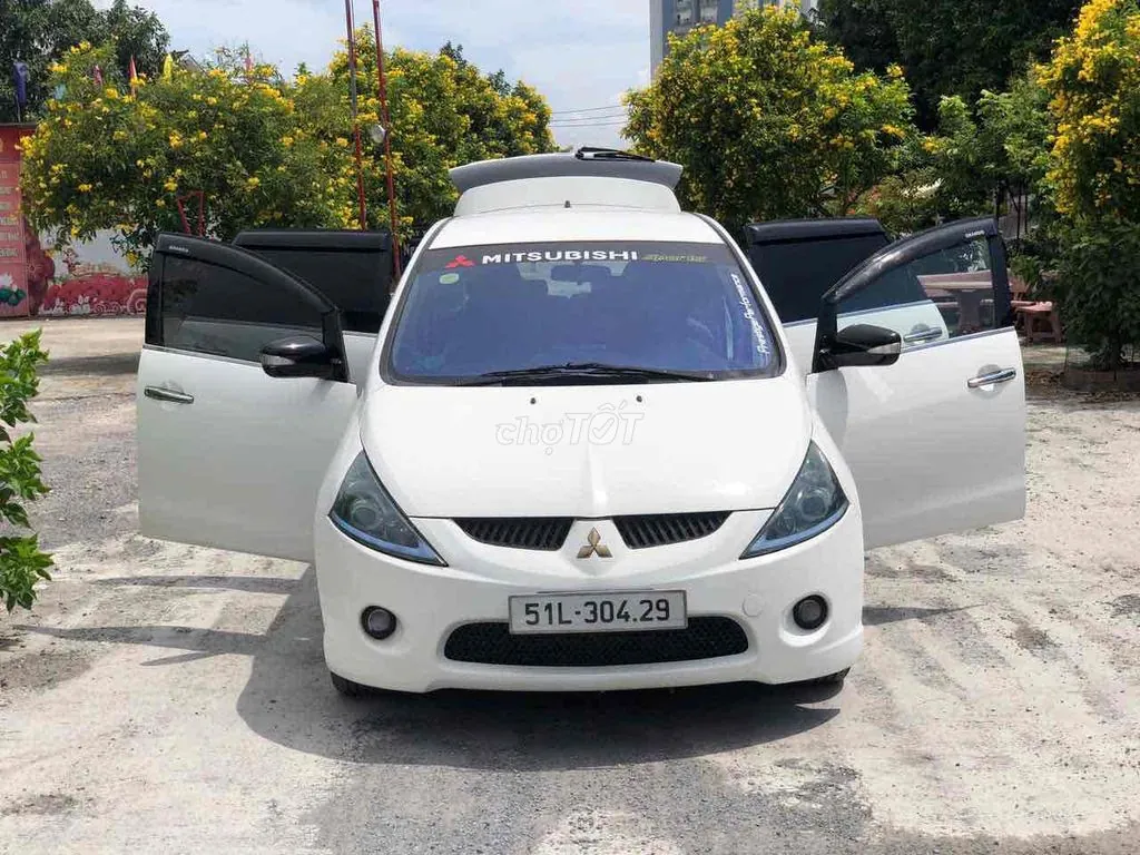 Mitsubishi Grandis
