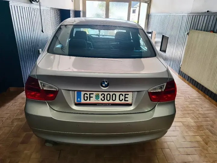 BMW 3 Series 2005 photo 3