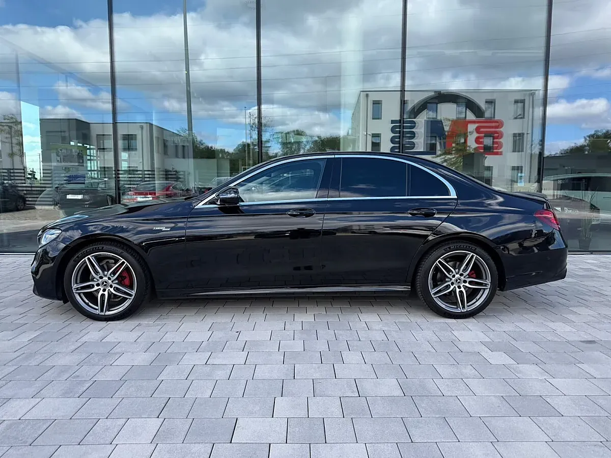 Mercedes-Benz E-Class 2017 photo 2