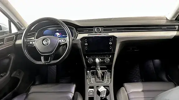 Volkswagen Passat 2018 photo 4