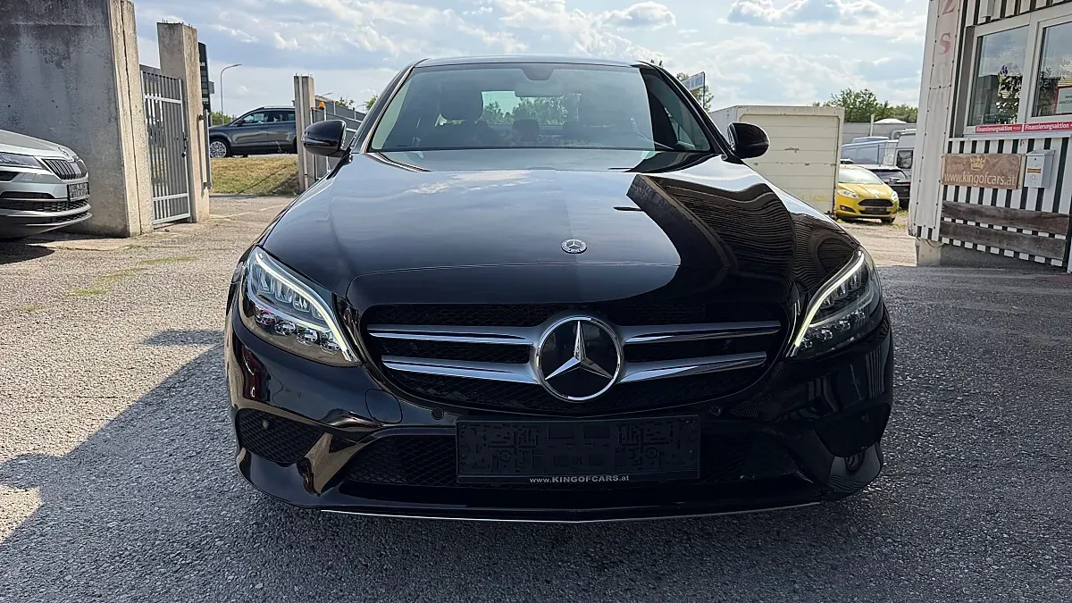 Mercedes-Benz C-Class 2019 photo 3