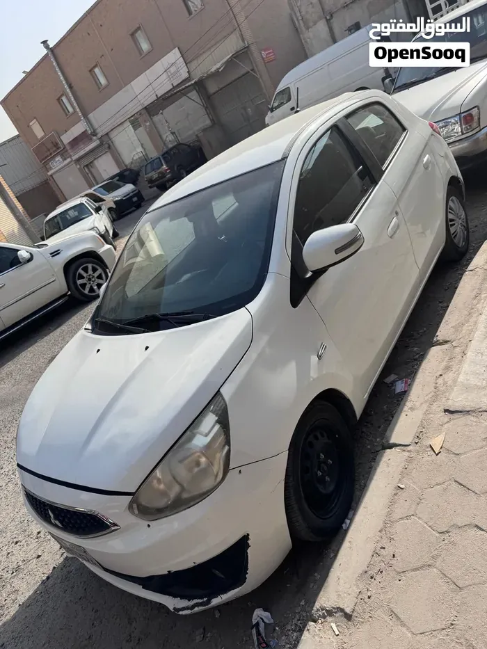 Mitsubishi Mirage 2019 photo 3