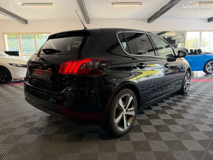 Peugeot 308 2019 photo 5