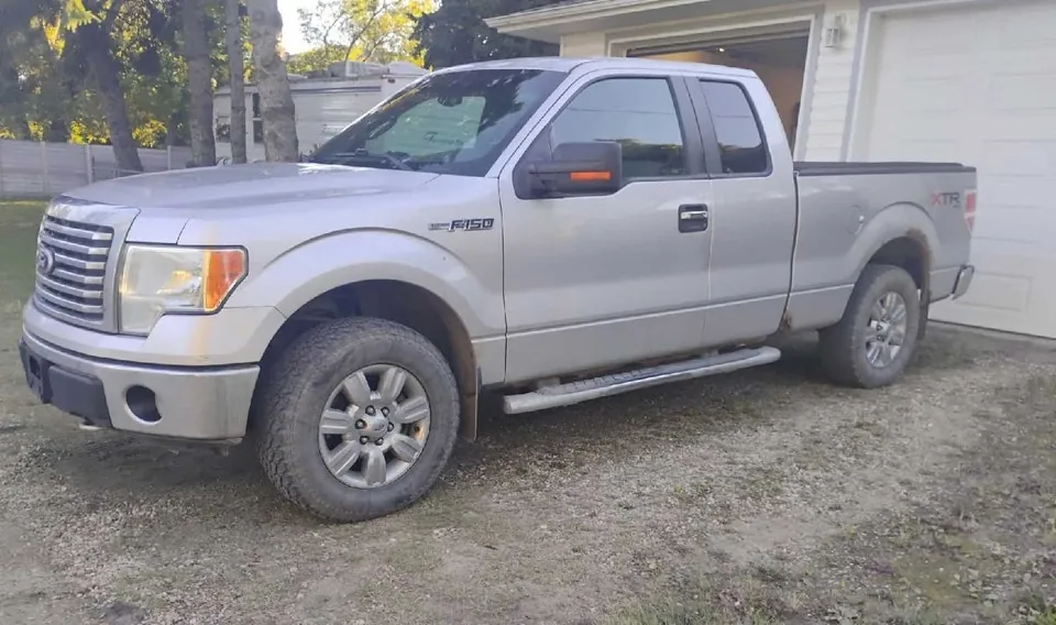 Ford F-150 2010 photo 2