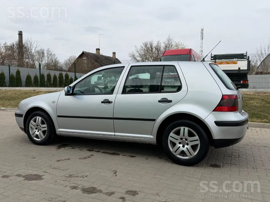 Volkswagen Golf 2001 photo 3