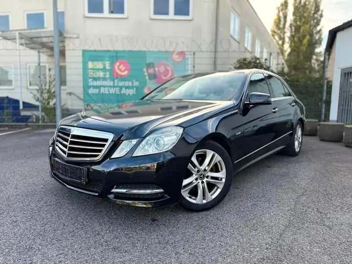 Mercedes-Benz E220