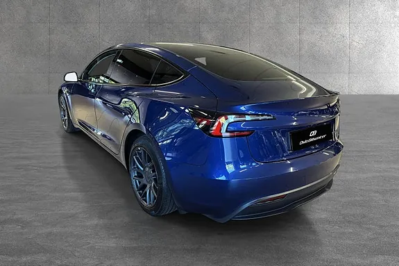 Tesla Model 3 2025 photo 4