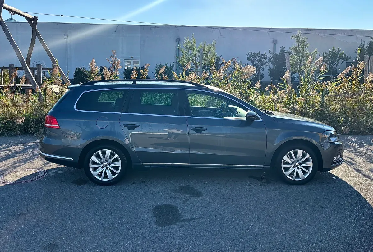 Volkswagen Passat 2012 photo 3