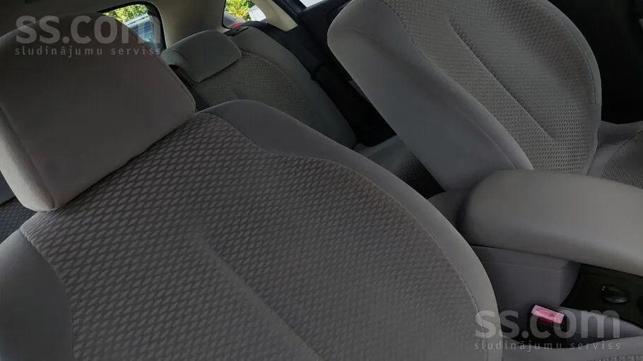 Citroen C4 2008 photo 4
