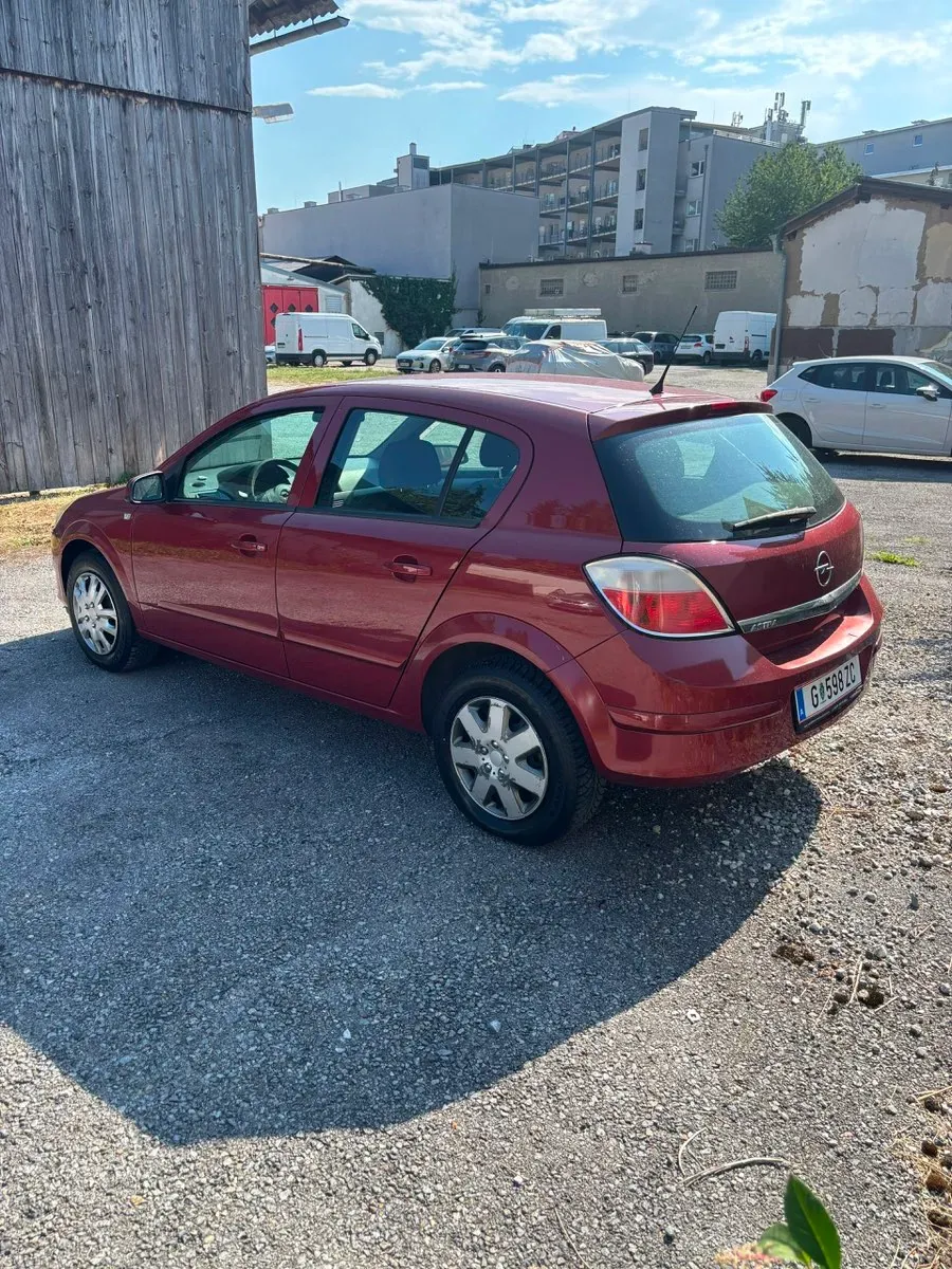 Opel Astra 2006 photo 2
