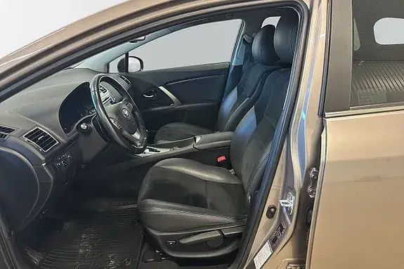 Toyota Avensis 2014 photo 5