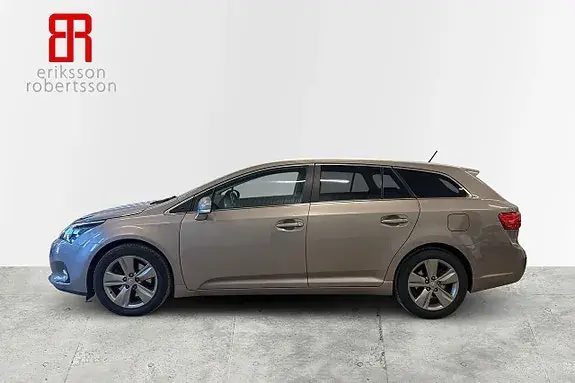 Toyota Avensis 2014 photo 2
