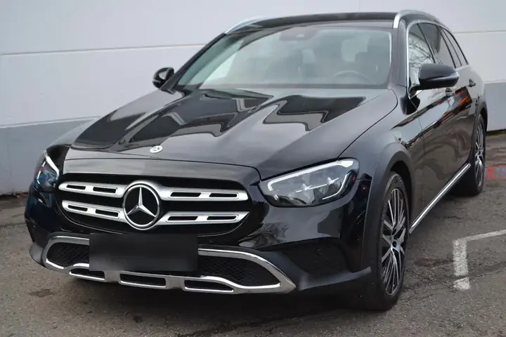 Mercedes-Benz E 220 D