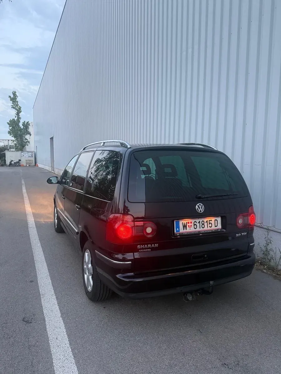 Volkswagen Sharan 2010 photo 3