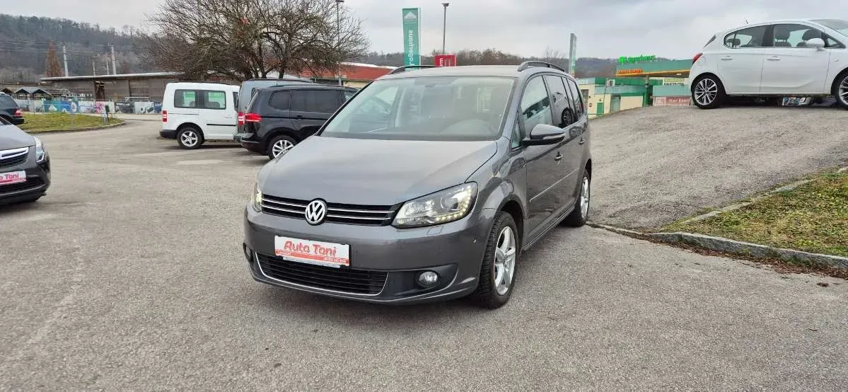 Volkswagen Touran 2013 photo 2