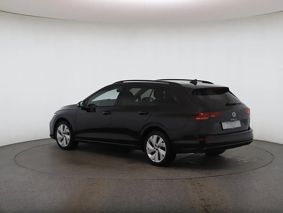 Volkswagen Golf 2026 photo 3