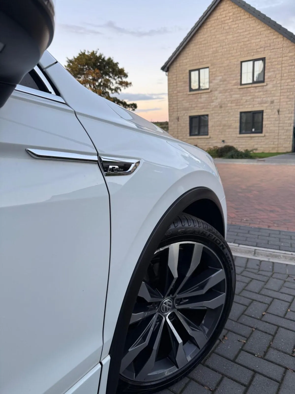 Volkswagen Tiguan 2018 photo 2