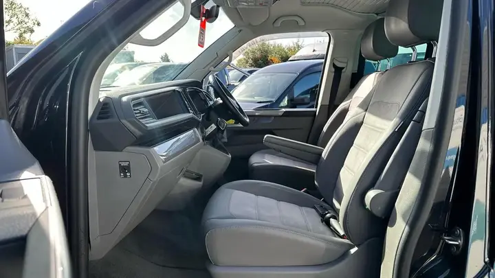 Volkswagen California 2025 photo 2