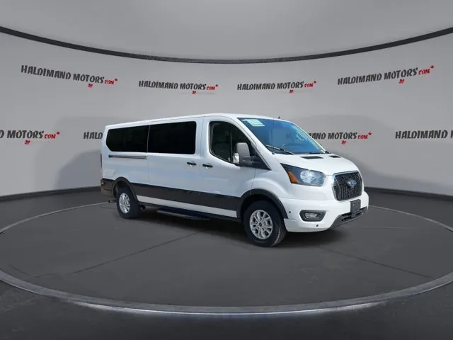 Ford Transit 2024 photo 2