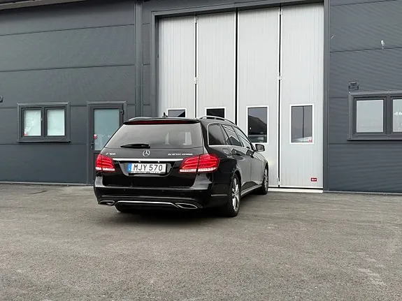 Mercedes-Benz E300 2016 photo 4