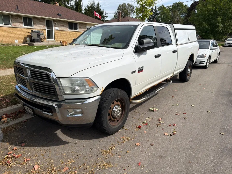 Dodge Ram 2500 2010 photo 2