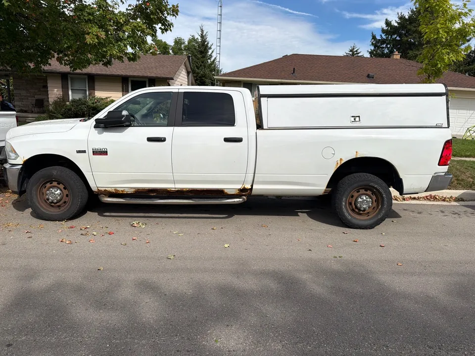 Dodge Ram 2500 2010 photo 3