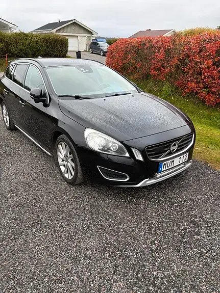 Volvo V60 2013 photo 2
