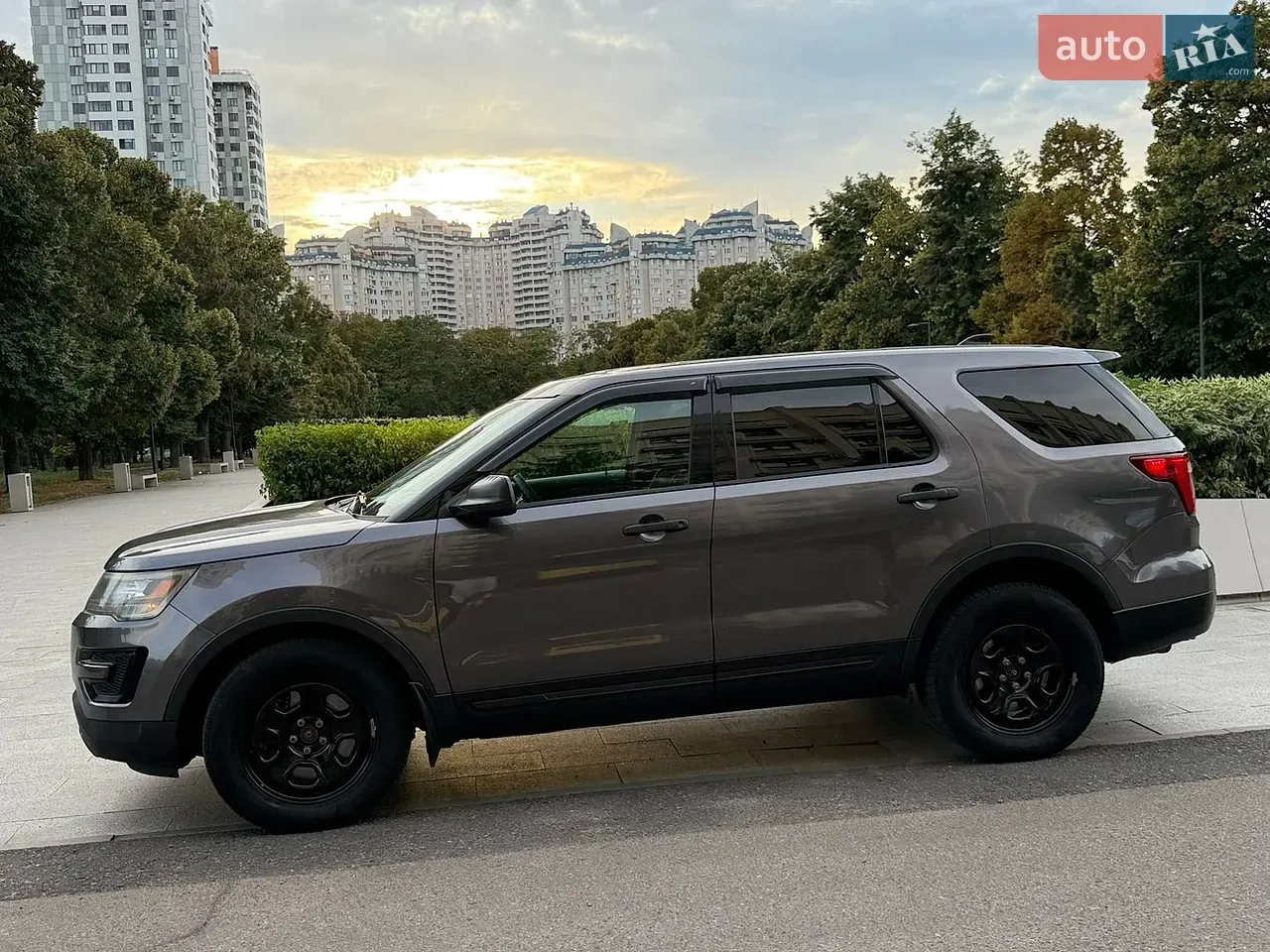 Ford Explorer 2016 photo 5