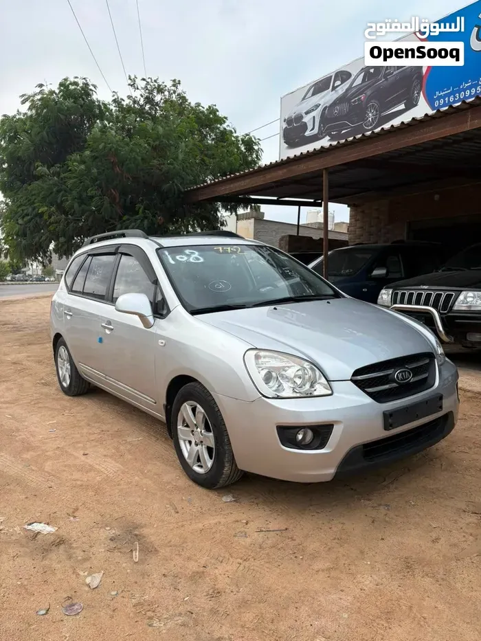 Kia Carens 2008 photo 2