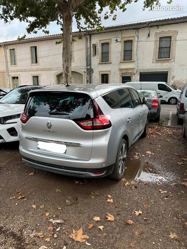 Renault Grand Scenic 2018 photo 2