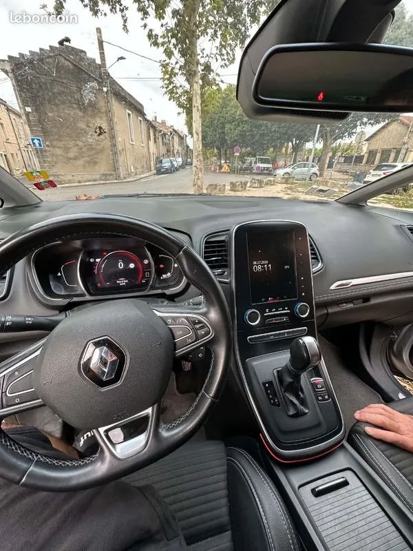 Renault Grand Scenic 2018 photo 3