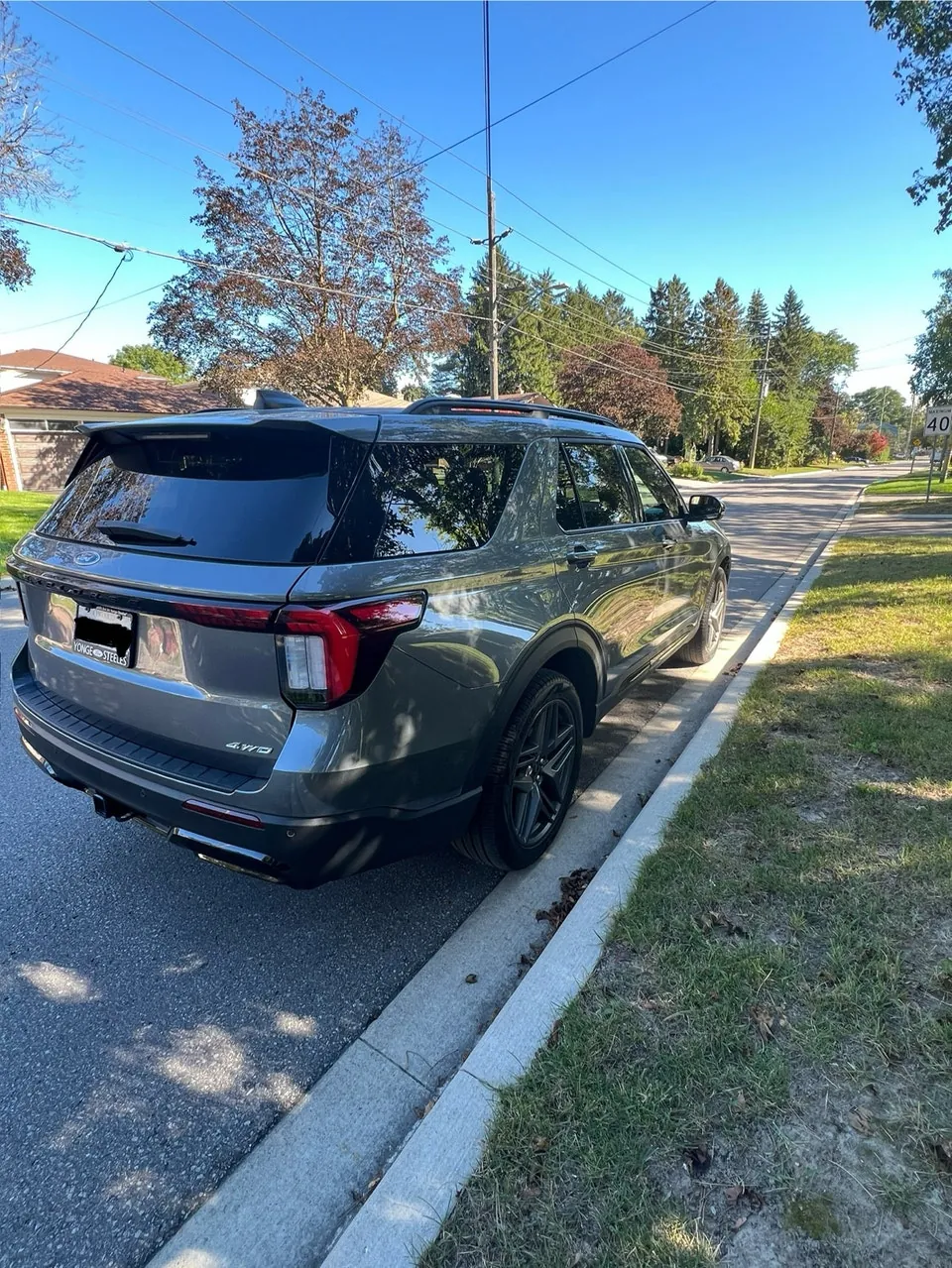 Ford Explorer 2026 photo 4