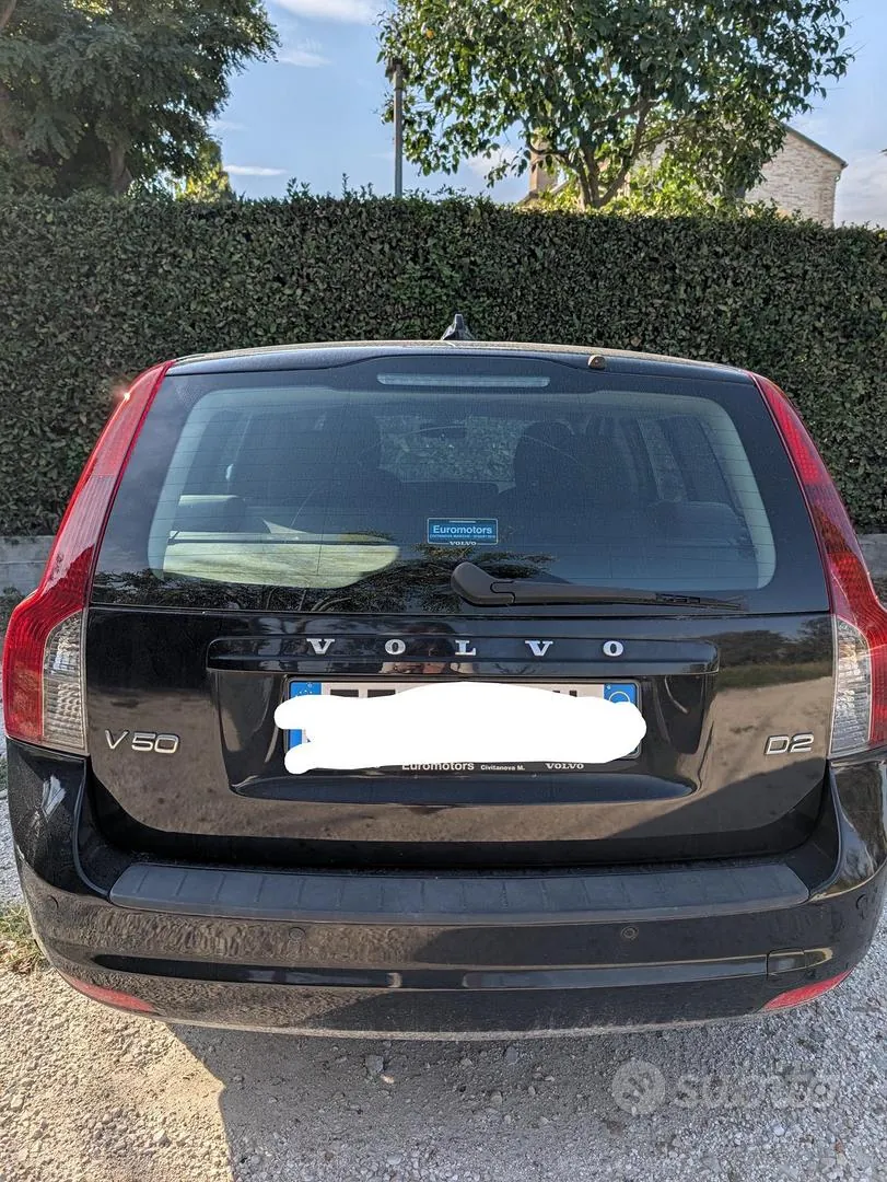 Volvo V50 2010 photo 3