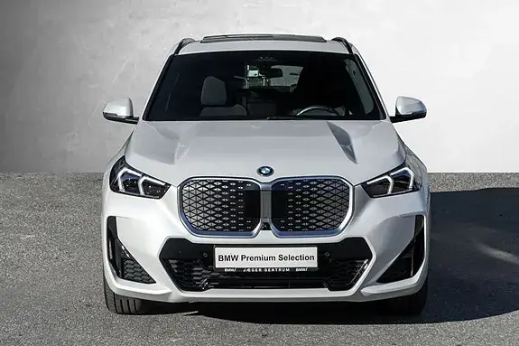 BMW Ix1 2025 photo 4