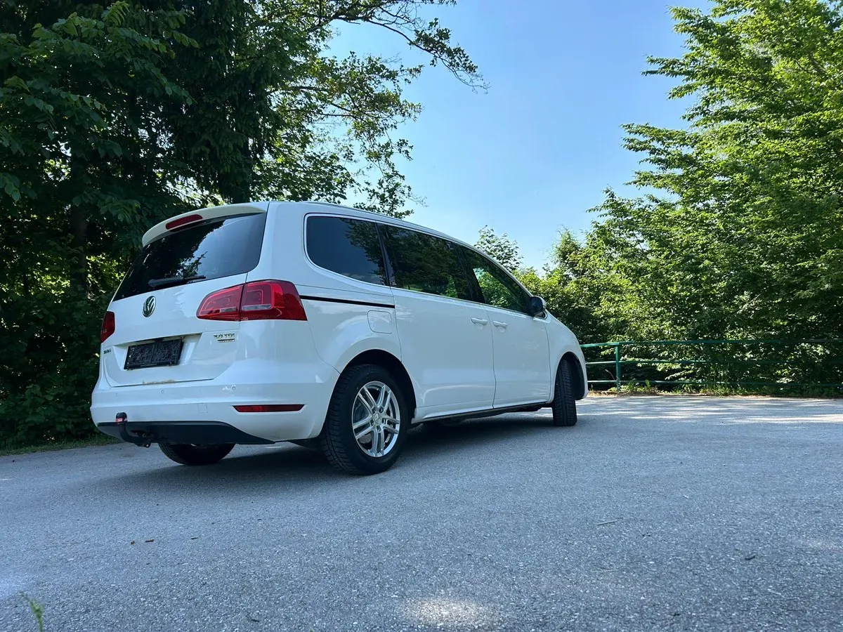 Volkswagen Sharan 2012 photo 3