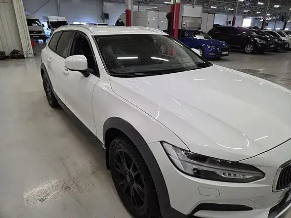 Volvo V90 Cross Country 2018 photo 3