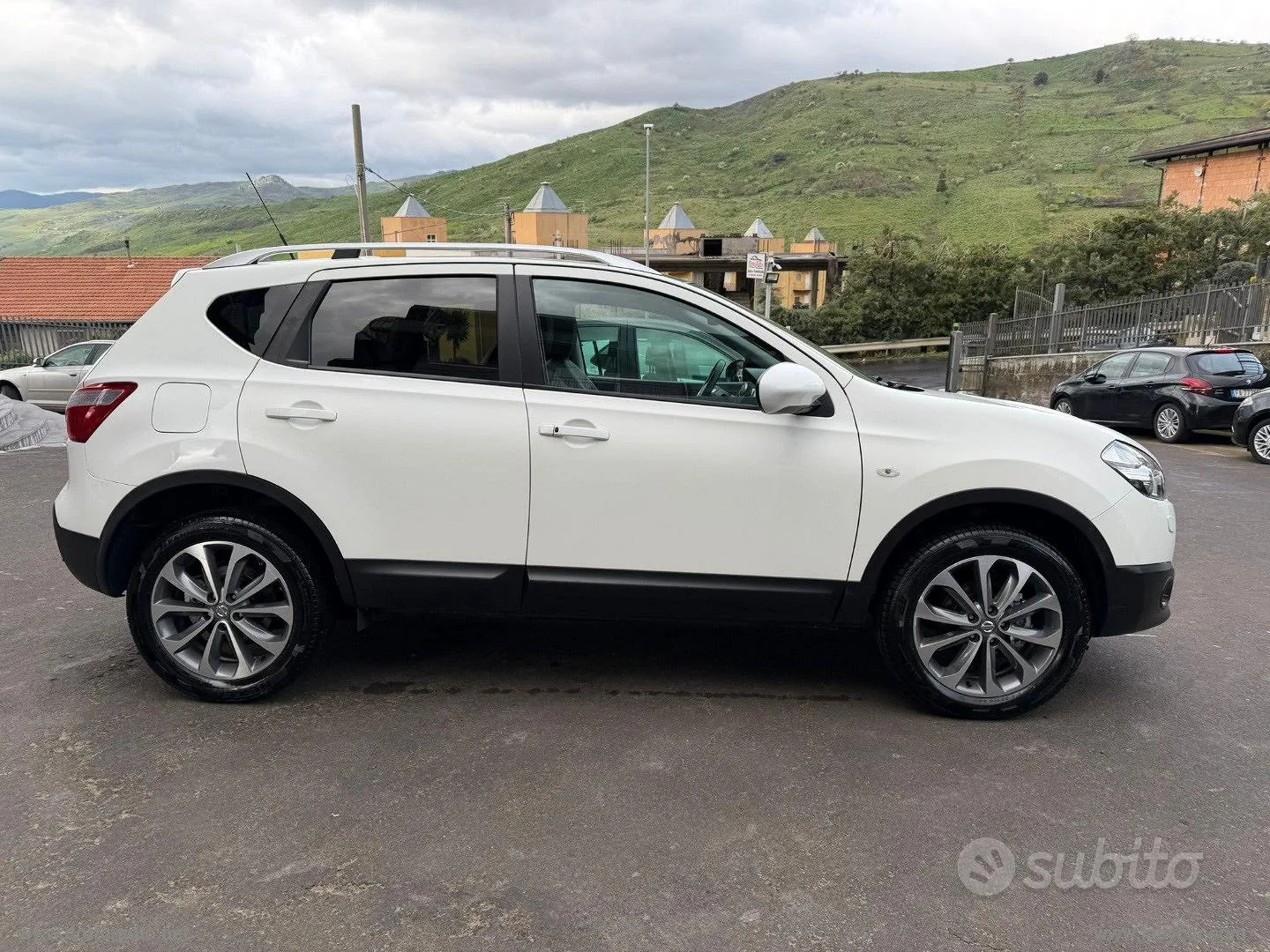 Nissan Qashqai 2012 photo 4