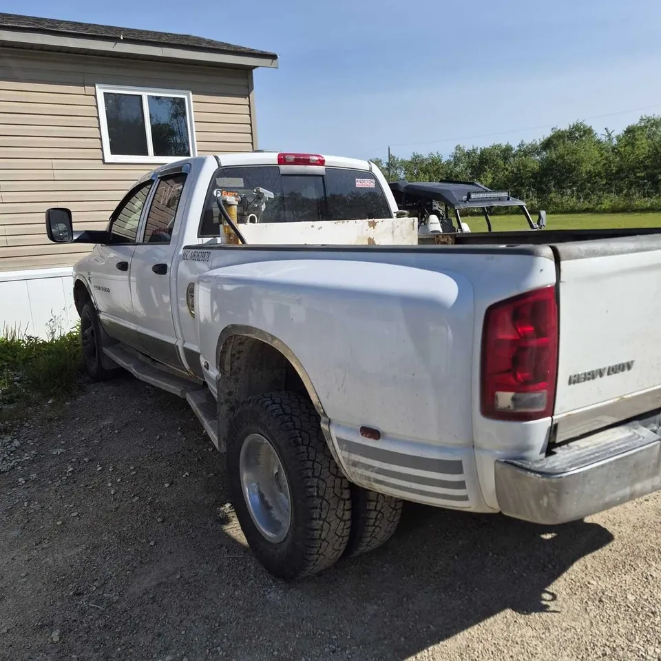 Dodge Ram 3500 2005 photo 3