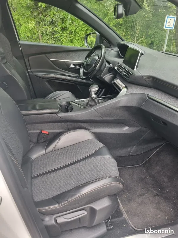 Peugeot 3008 2016 photo 2