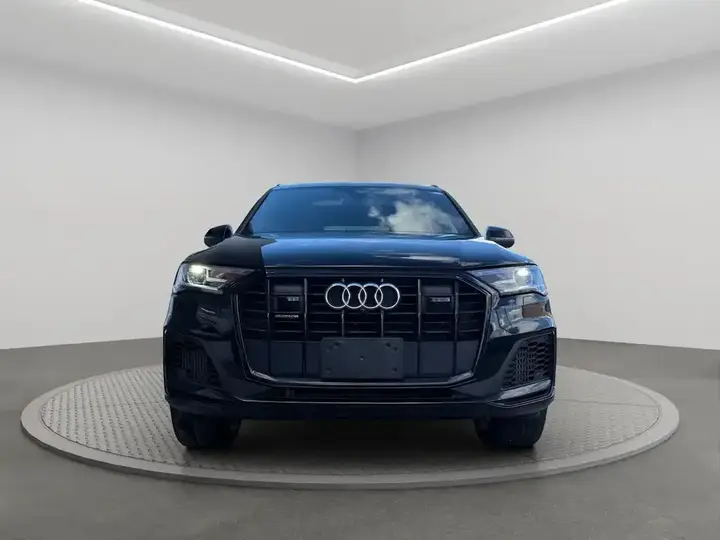 Audi Q7 2022 photo 2