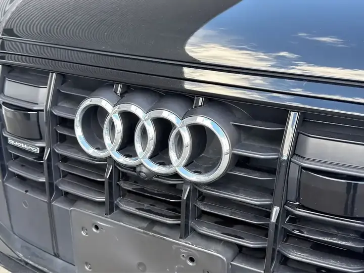 Audi Q7 2022 photo 3