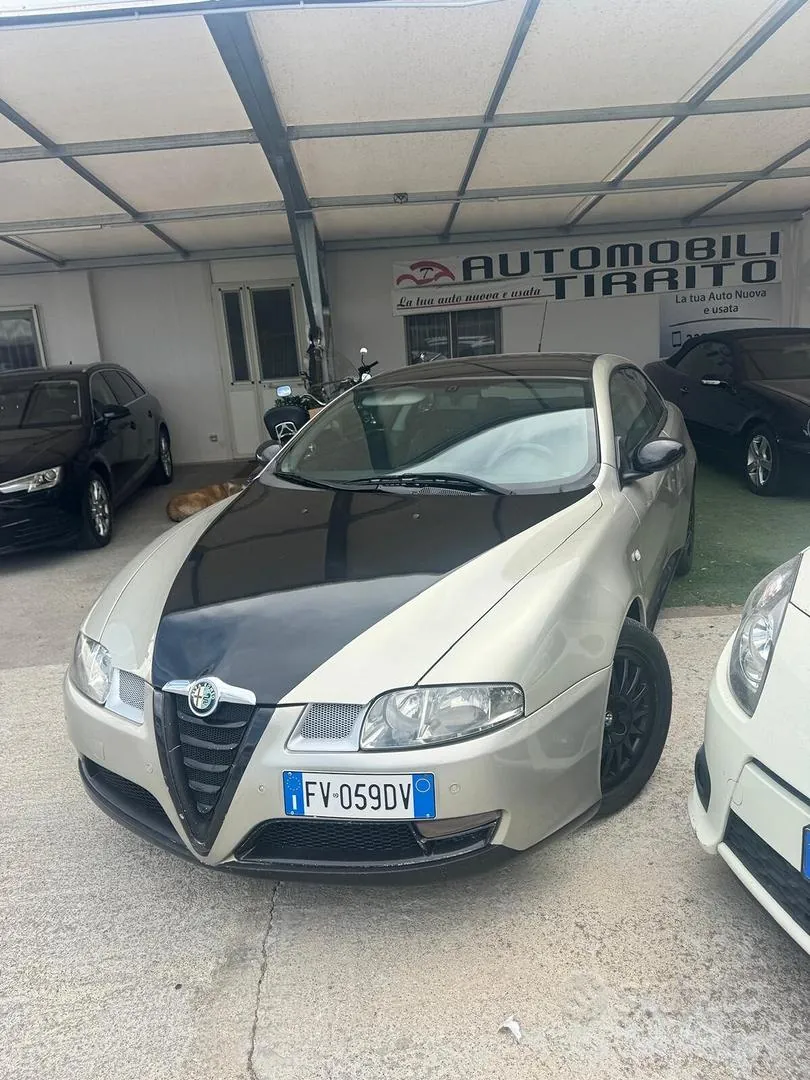 Alfa Romeo Gt 2005 photo 2