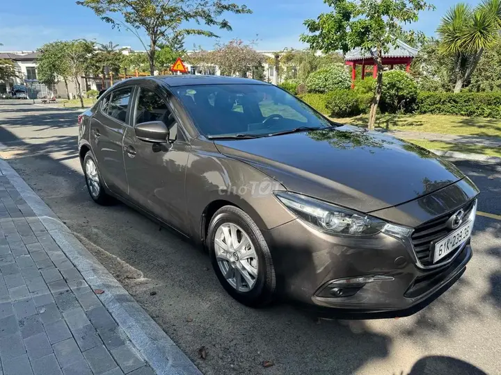 Mazda 3 2017 photo 2