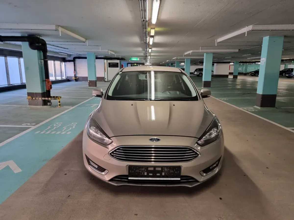 Ford Focus 2015 photo 2