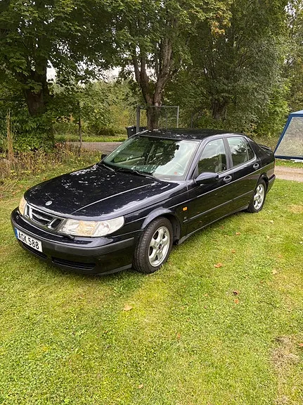 Saab 9-5 1999 photo 2