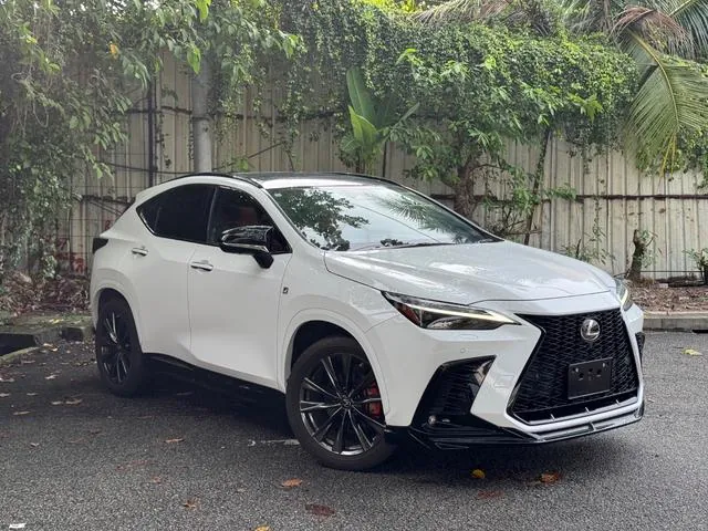 Lexus Nx350