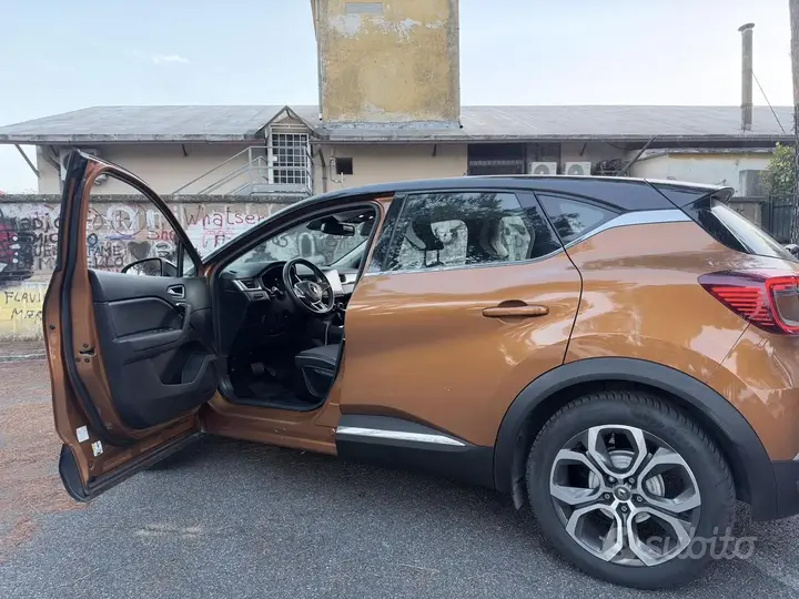 Renault Captur 2020 photo 2